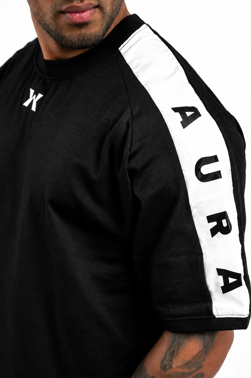 1001 -Aura Boxy Raglan Tee- JET BLACK - Image 3